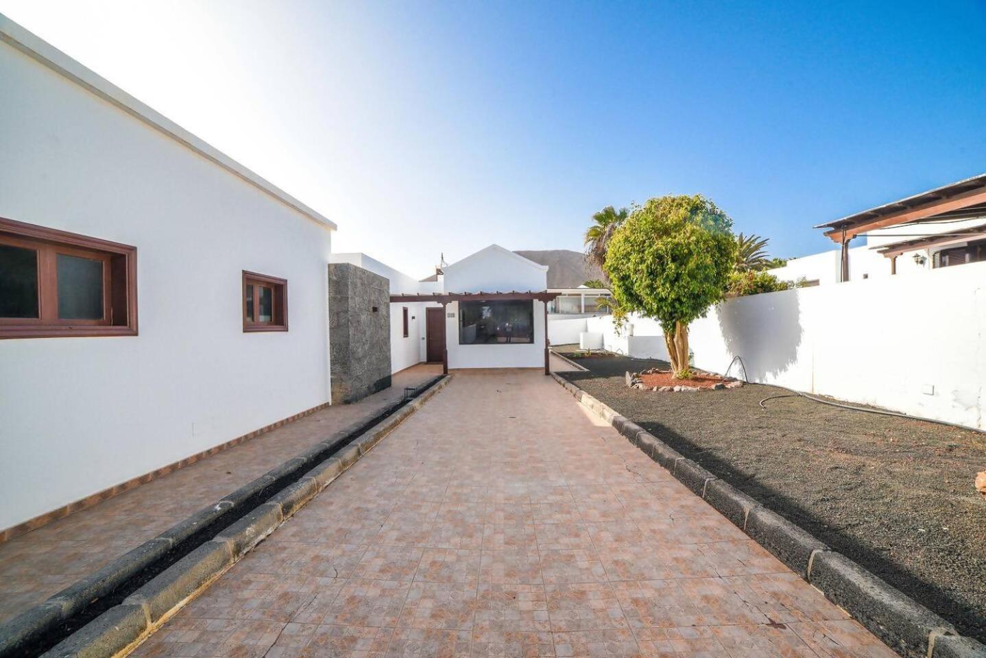 Agradable Y Familiar Con Piscina Casa Inima Villa Playa Blanca  Luaran gambar