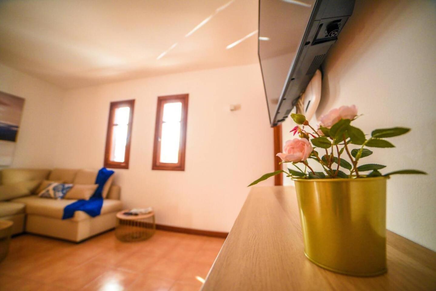 Agradable Y Familiar Con Piscina Casa Inima Villa Playa Blanca  Luaran gambar