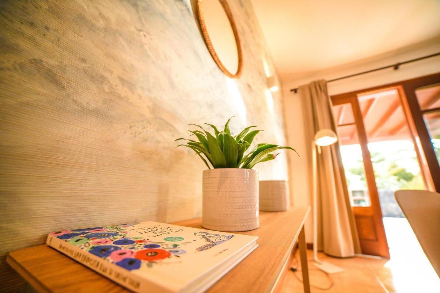 Agradable Y Familiar Con Piscina Casa Inima Villa Playa Blanca  Luaran gambar